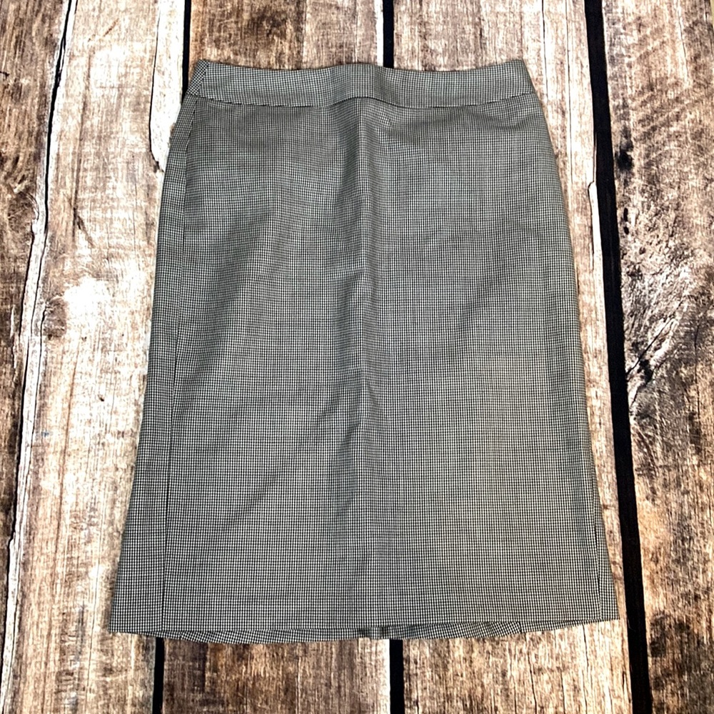 Ann Taylor Loft 2P black and white Skirt